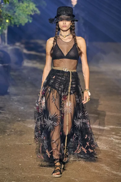 Look 56